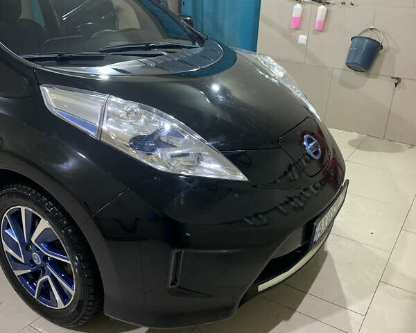 Черный Ниссан Лиф, объемом двигателя 0 л и пробегом 103 тыс. км за 9800 $, фото 30 на Automoto.ua