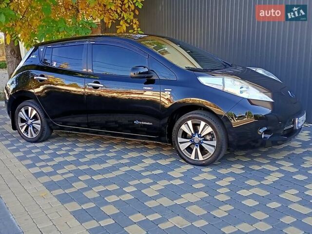 Чорний Ніссан Ліф, об'ємом двигуна 0 л та пробігом 70 тис. км за 7500 $, фото 7 на Automoto.ua