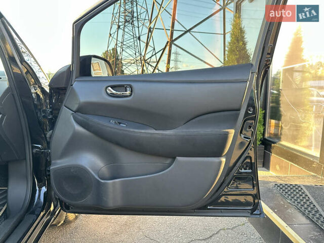 Чорний Ніссан Ліф, об'ємом двигуна 0 л та пробігом 70 тис. км за 7700 $, фото 22 на Automoto.ua