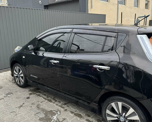 Чорний Ніссан Ліф, об'ємом двигуна 0 л та пробігом 95 тис. км за 7000 $, фото 4 на Automoto.ua