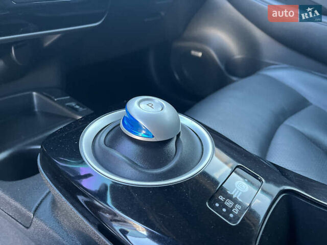 Чорний Ніссан Ліф, об'ємом двигуна 0 л та пробігом 164 тис. км за 8500 $, фото 24 на Automoto.ua