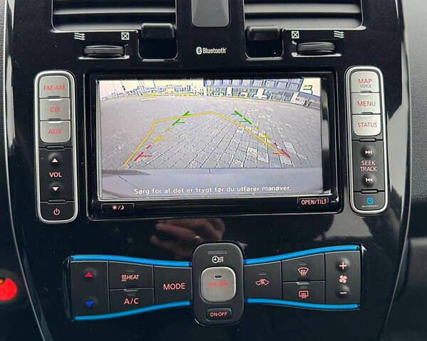 Черный Ниссан Лиф, объемом двигателя 0 л и пробегом 100 тыс. км за 6700 $, фото 43 на Automoto.ua