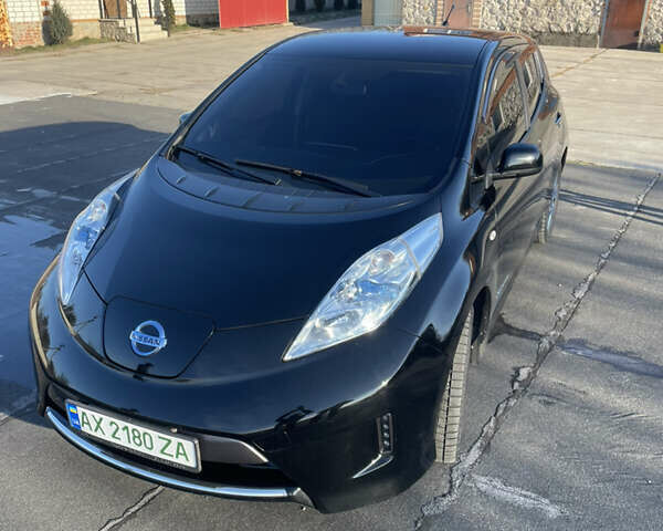 Черный Ниссан Лиф, объемом двигателя 0 л и пробегом 103 тыс. км за 9800 $, фото 2 на Automoto.ua