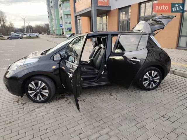 Чорний Ніссан Ліф, об'ємом двигуна 0 л та пробігом 120 тис. км за 6499 $, фото 70 на Automoto.ua