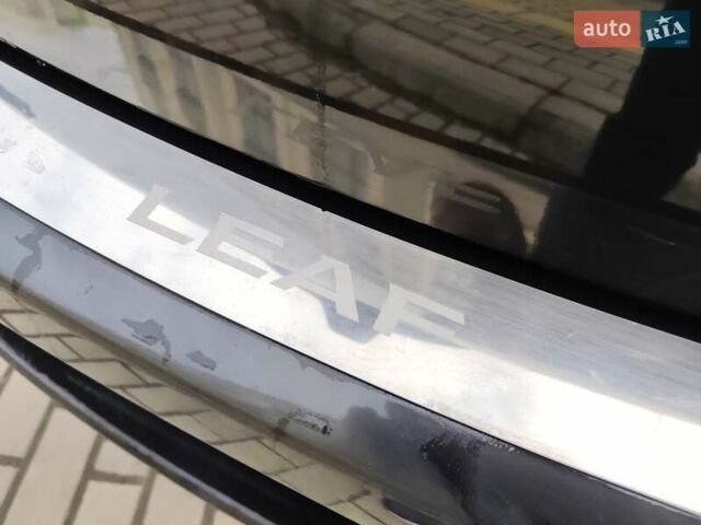 Чорний Ніссан Ліф, об'ємом двигуна 0 л та пробігом 120 тис. км за 6499 $, фото 17 на Automoto.ua