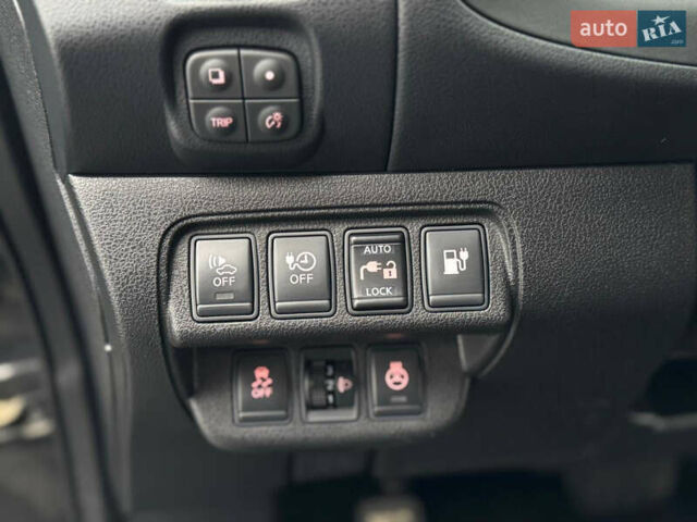 Черный Ниссан Лиф, объемом двигателя 0 л и пробегом 100 тыс. км за 6700 $, фото 3 на Automoto.ua