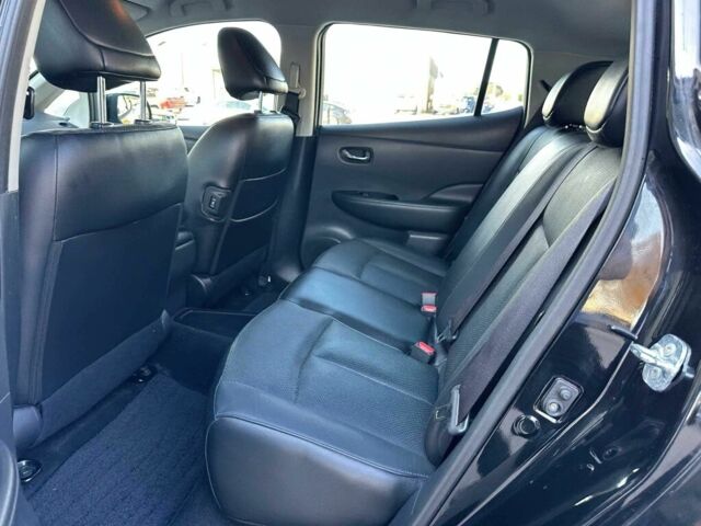 Черный Ниссан Лиф, объемом двигателя 0 л и пробегом 72 тыс. км за 1500 $, фото 12 на Automoto.ua