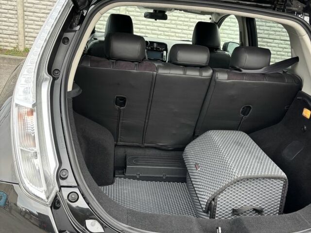 Черный Ниссан Лиф, объемом двигателя 0 л и пробегом 98 тыс. км за 7000 $, фото 6 на Automoto.ua