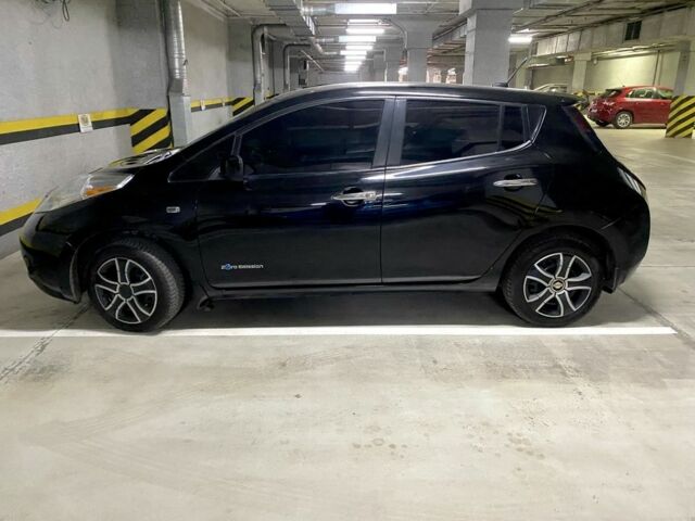 Черный Ниссан Лиф, объемом двигателя 0 л и пробегом 190 тыс. км за 11200 $, фото 4 на Automoto.ua