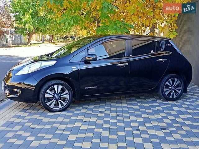 Чорний Ніссан Ліф, об'ємом двигуна 0 л та пробігом 70 тис. км за 7500 $, фото 31 на Automoto.ua