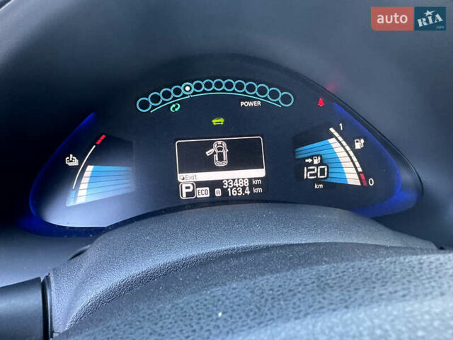 Чорний Ніссан Ліф, об'ємом двигуна 0 л та пробігом 72 тис. км за 7500 $, фото 20 на Automoto.ua
