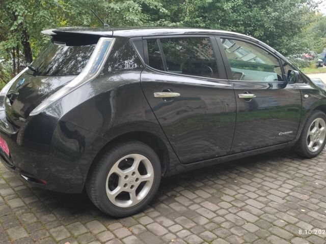 Черный Ниссан Лиф, объемом двигателя 0 л и пробегом 134 тыс. км за 6500 $, фото 12 на Automoto.ua