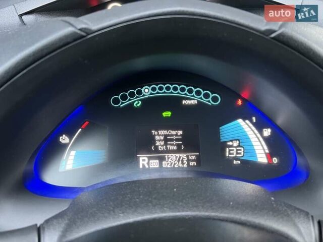 Черный Ниссан Лиф, объемом двигателя 0 л и пробегом 128 тыс. км за 6850 $, фото 26 на Automoto.ua