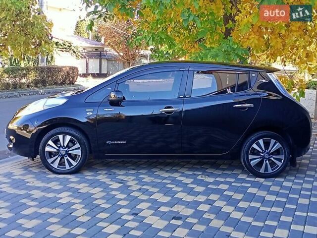 Чорний Ніссан Ліф, об'ємом двигуна 0 л та пробігом 70 тис. км за 7500 $, фото 28 на Automoto.ua