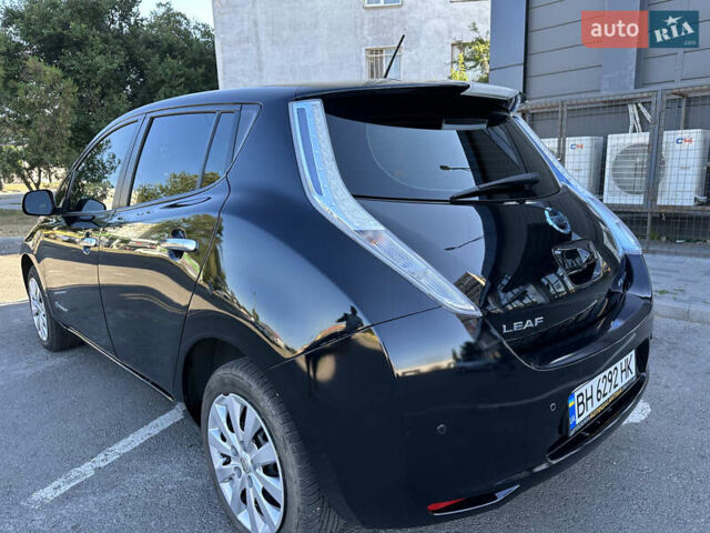 Чорний Ніссан Ліф, об'ємом двигуна 0 л та пробігом 72 тис. км за 7500 $, фото 8 на Automoto.ua