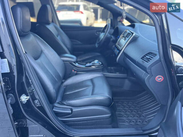 Чорний Ніссан Ліф, об'ємом двигуна 0 л та пробігом 164 тис. км за 8500 $, фото 48 на Automoto.ua