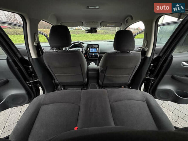 Черный Ниссан Лиф, объемом двигателя 0 л и пробегом 100 тыс. км за 6700 $, фото 5 на Automoto.ua