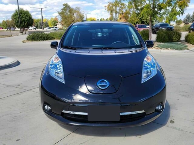 Черный Ниссан Лиф, объемом двигателя 0 л и пробегом 70 тыс. км за 5600 $, фото 1 на Automoto.ua