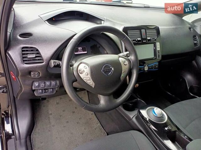 Чорний Ніссан Ліф, об'ємом двигуна 0 л та пробігом 70 тис. км за 7500 $, фото 49 на Automoto.ua