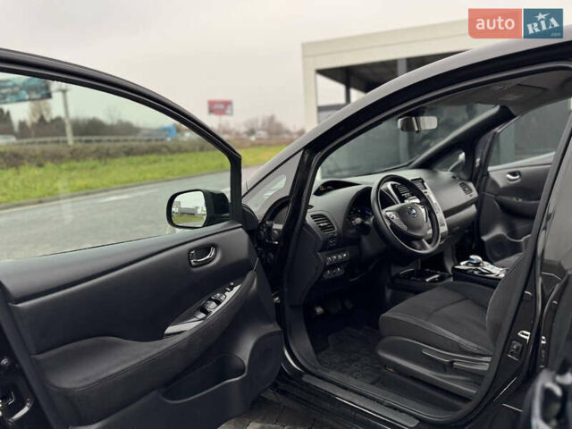 Черный Ниссан Лиф, объемом двигателя 0 л и пробегом 100 тыс. км за 6700 $, фото 51 на Automoto.ua