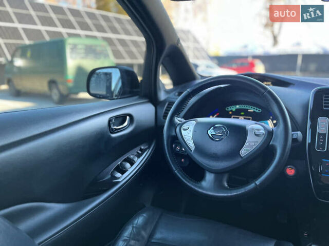 Чорний Ніссан Ліф, об'ємом двигуна 0 л та пробігом 164 тис. км за 8500 $, фото 33 на Automoto.ua