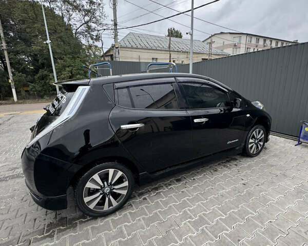 Чорний Ніссан Ліф, об'ємом двигуна 0 л та пробігом 95 тис. км за 7000 $, фото 2 на Automoto.ua