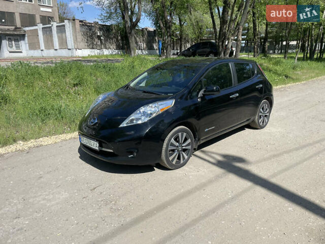 Черный Ниссан Лиф, объемом двигателя 0 л и пробегом 91 тыс. км за 7600 $, фото 1 на Automoto.ua