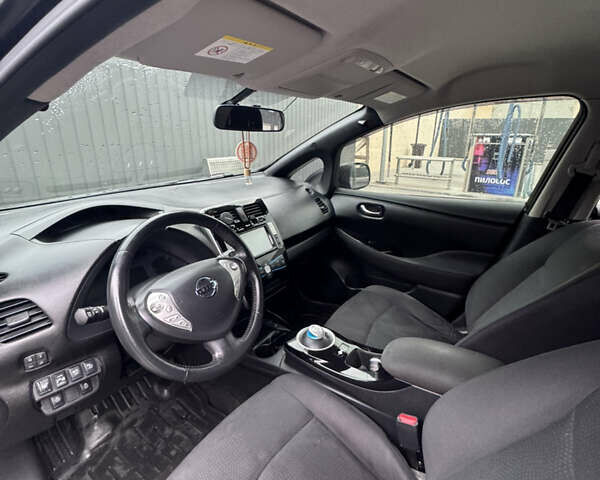 Чорний Ніссан Ліф, об'ємом двигуна 0 л та пробігом 95 тис. км за 7000 $, фото 6 на Automoto.ua