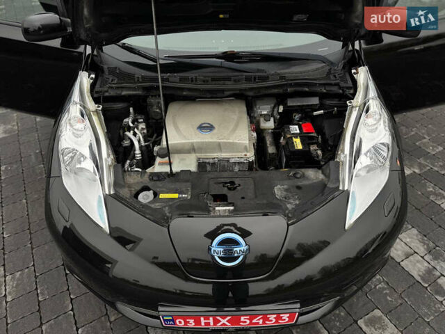 Черный Ниссан Лиф, объемом двигателя 0 л и пробегом 100 тыс. км за 6700 $, фото 24 на Automoto.ua