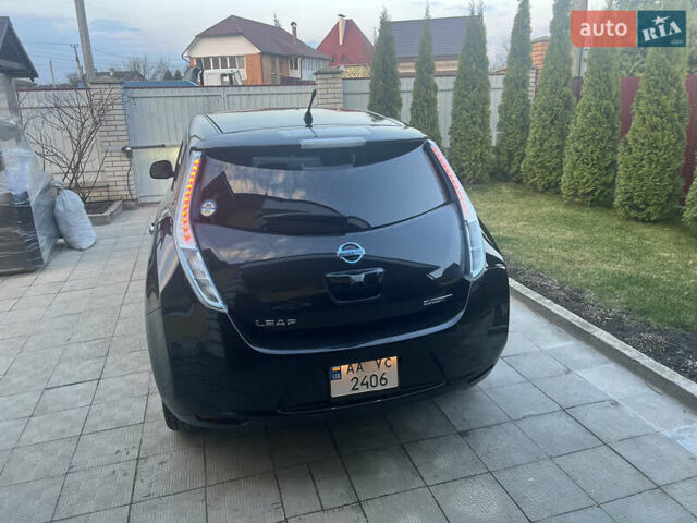 Черный Ниссан Лиф, объемом двигателя 0 л и пробегом 100 тыс. км за 6600 $, фото 5 на Automoto.ua