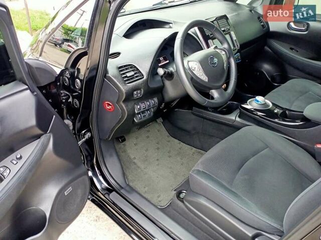 Чорний Ніссан Ліф, об'ємом двигуна 0 л та пробігом 70 тис. км за 7500 $, фото 54 на Automoto.ua