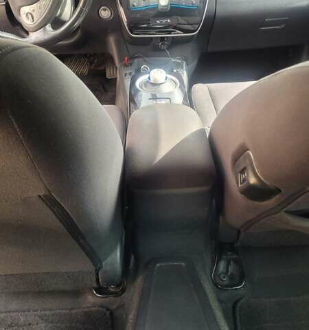 Чорний Ніссан Ліф, об'ємом двигуна 0 л та пробігом 102 тис. км за 7500 $, фото 9 на Automoto.ua