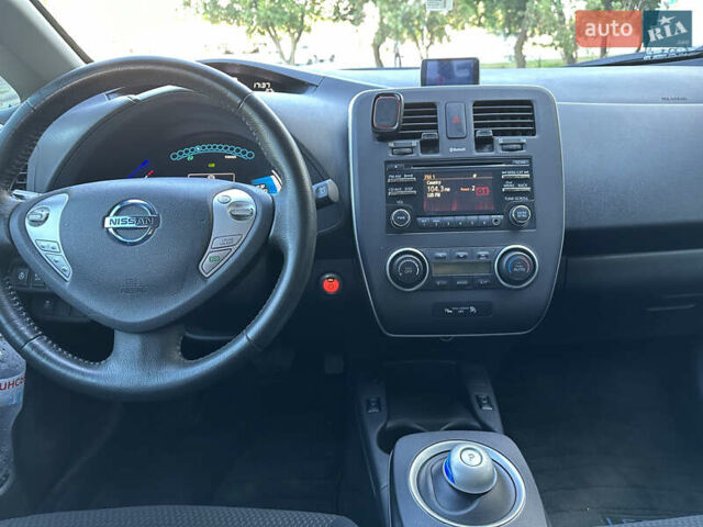 Чорний Ніссан Ліф, об'ємом двигуна 0 л та пробігом 72 тис. км за 7500 $, фото 28 на Automoto.ua