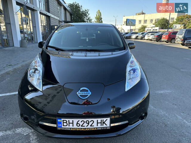 Чорний Ніссан Ліф, об'ємом двигуна 0 л та пробігом 72 тис. км за 7500 $, фото 3 на Automoto.ua