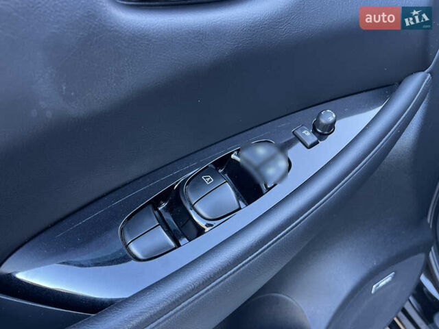 Чорний Ніссан Ліф, об'ємом двигуна 0 л та пробігом 164 тис. км за 8500 $, фото 18 на Automoto.ua