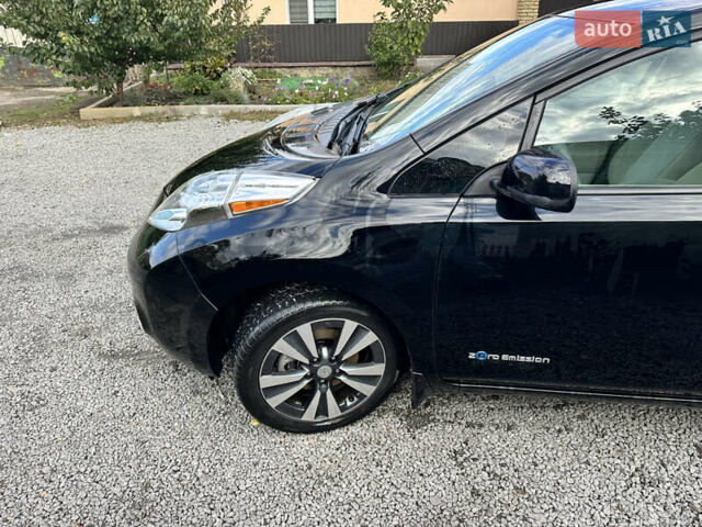 Чорний Ніссан Ліф, об'ємом двигуна 0 л та пробігом 96 тис. км за 6500 $, фото 1 на Automoto.ua