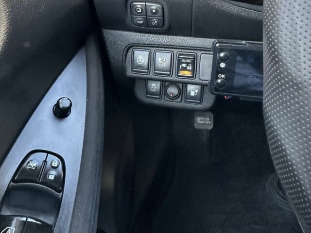 Черный Ниссан Лиф, объемом двигателя 0 л и пробегом 185 тыс. км за 11000 $, фото 7 на Automoto.ua