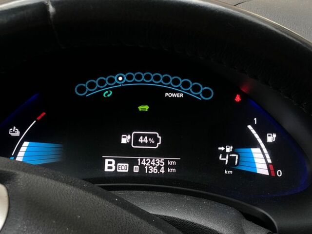 Чорний Ніссан Ліф, об'ємом двигуна 0 л та пробігом 142 тис. км за 6300 $, фото 7 на Automoto.ua