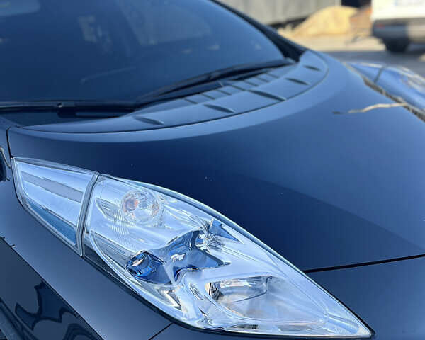 Чорний Ніссан Ліф, об'ємом двигуна 0 л та пробігом 164 тис. км за 8500 $, фото 2 на Automoto.ua