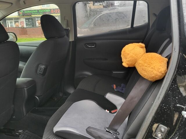 Чорний Ніссан Ліф, об'ємом двигуна 0 л та пробігом 100 тис. км за 6500 $, фото 5 на Automoto.ua