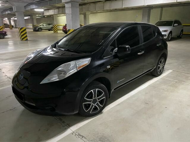 Черный Ниссан Лиф, объемом двигателя 0 л и пробегом 185 тыс. км за 11000 $, фото 3 на Automoto.ua