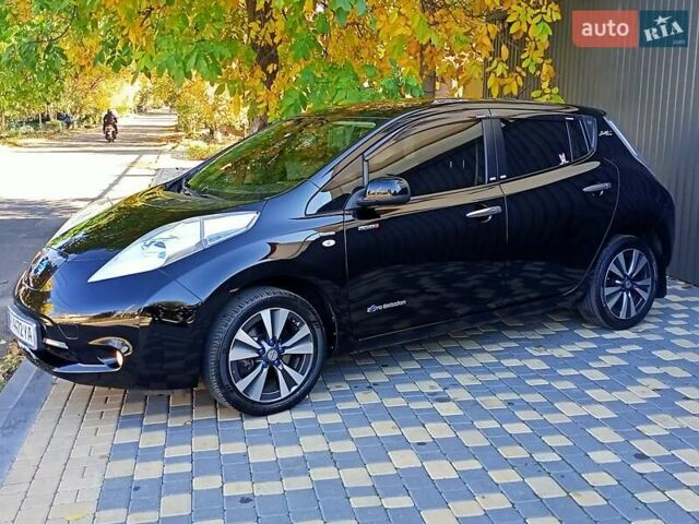 Чорний Ніссан Ліф, об'ємом двигуна 0 л та пробігом 70 тис. км за 7500 $, фото 33 на Automoto.ua