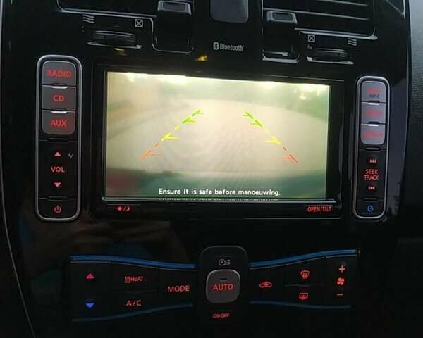 Черный Ниссан Лиф, объемом двигателя 0 л и пробегом 153 тыс. км за 8700 $, фото 16 на Automoto.ua