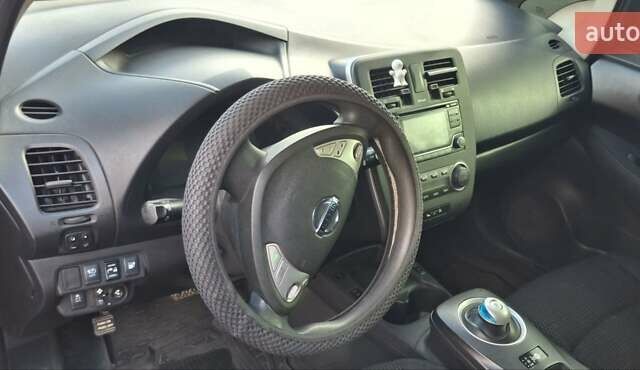 Чорний Ніссан Ліф, об'ємом двигуна 0 л та пробігом 156 тис. км за 8000 $, фото 14 на Automoto.ua