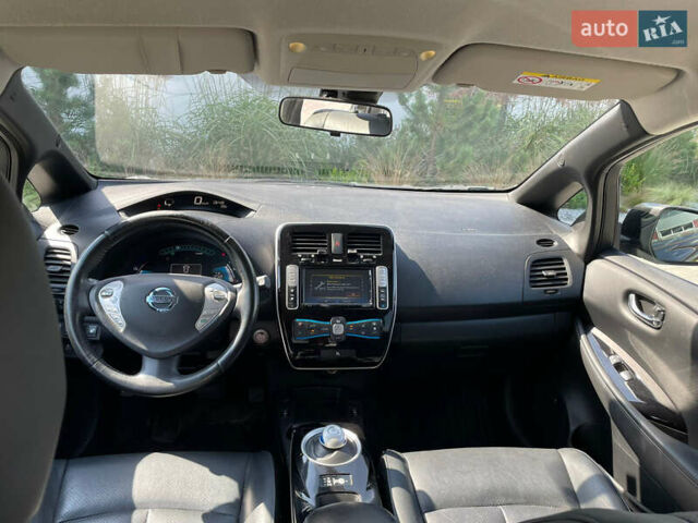 Чорний Ніссан Ліф, об'ємом двигуна 0 л та пробігом 136 тис. км за 7250 $, фото 21 на Automoto.ua