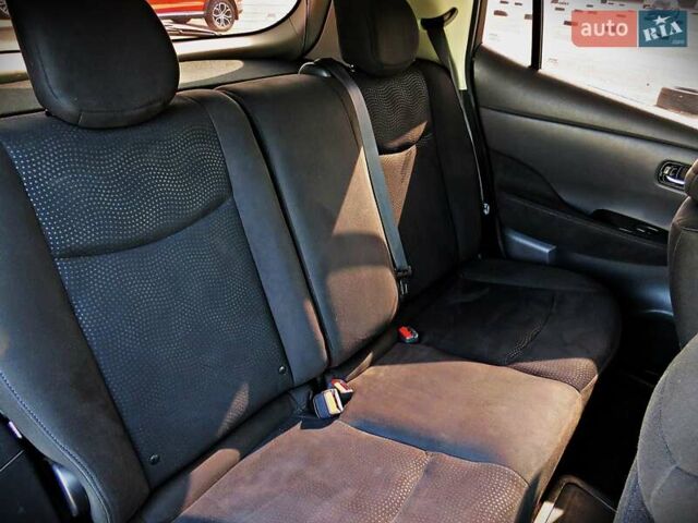 Черный Ниссан Лиф, объемом двигателя 0 л и пробегом 92 тыс. км за 9999 $, фото 21 на Automoto.ua