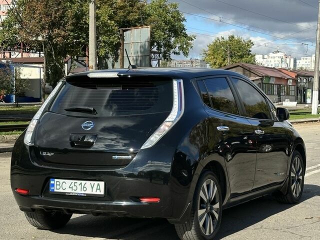 Черный Ниссан Лиф, объемом двигателя 0 л и пробегом 107 тыс. км за 7500 $, фото 6 на Automoto.ua