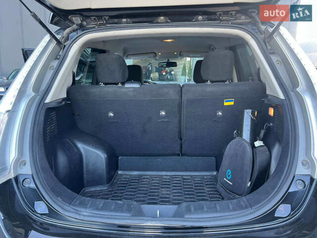 Черный Ниссан Лиф, объемом двигателя 0 л и пробегом 119 тыс. км за 7990 $, фото 39 на Automoto.ua