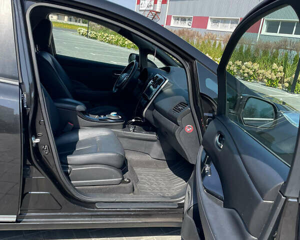 Чорний Ніссан Ліф, об'ємом двигуна 0 л та пробігом 136 тис. км за 7250 $, фото 9 на Automoto.ua