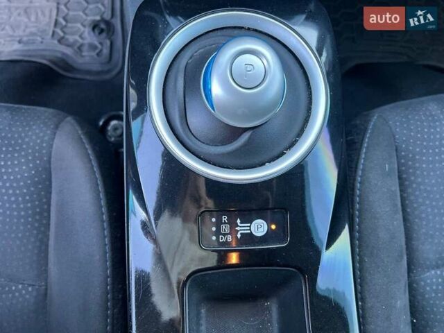 Черный Ниссан Лиф, объемом двигателя 0 л и пробегом 119 тыс. км за 7990 $, фото 30 на Automoto.ua